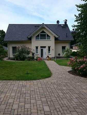 Ferienwohnung Am Waldesrand Sellin  Екстериор снимка