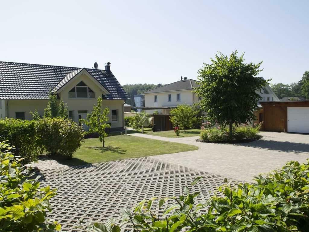 Ferienwohnung Am Waldesrand Sellin  Екстериор снимка